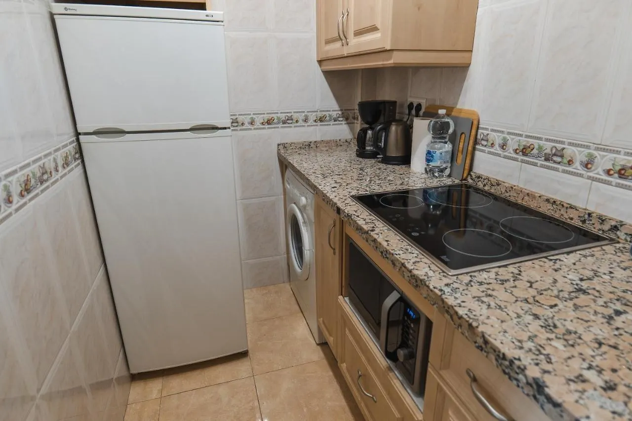 아파트 Apartamento Bonanza Playa 베날마데나코스타